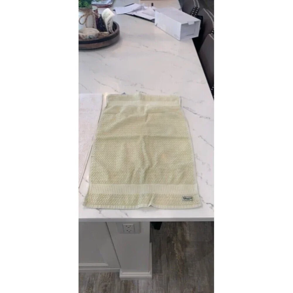 Guess Hand Towels